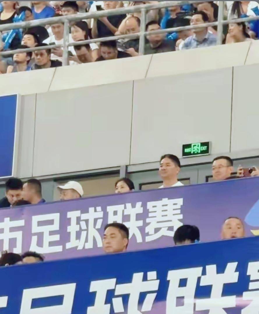 包含球队教练战术精妙，助力球队获胜的词条