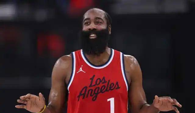 快船大胜灰熊,继续领先西部 快船大胜灰熊,继续领先西部