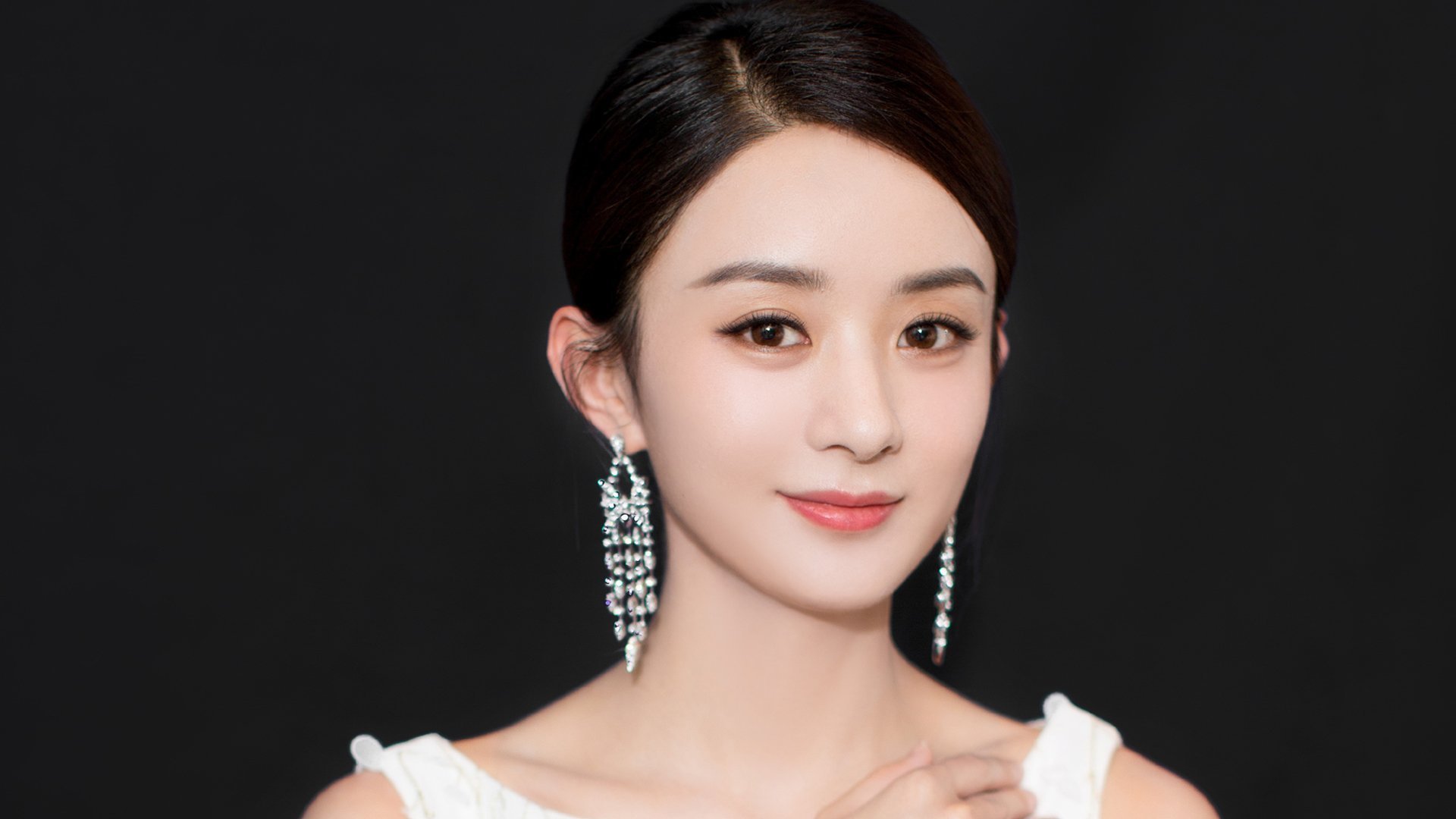 南美风骨击溃蓝鹰铁阵，迪巴拉化身关键先生