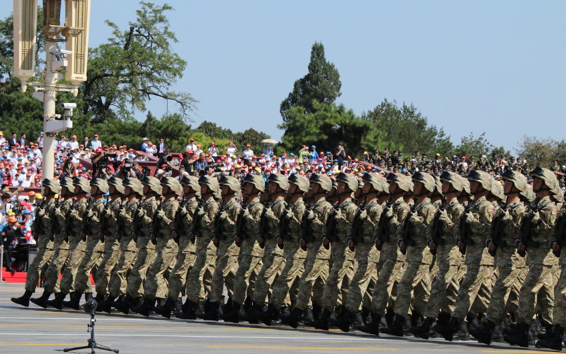 爱游戏官方-血肉长城与闪耀金杯，当伊朗横扫芬兰成为另一种NBA总决赛焦点