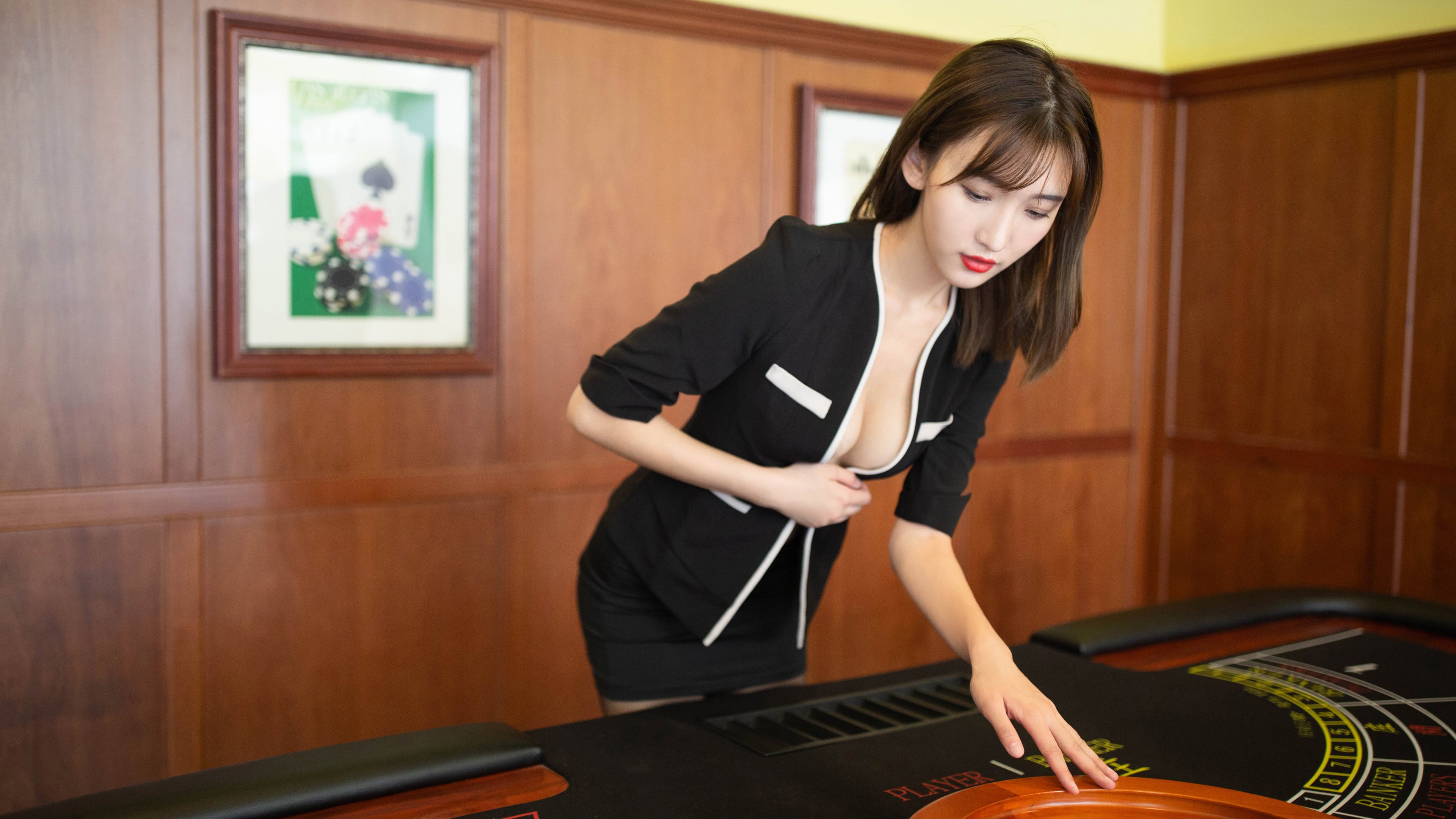 从险胜到主宰,快船与利拉德的篮球胜利启示